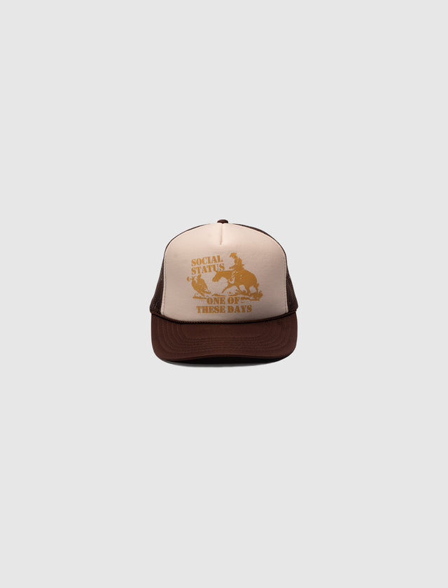 ROUND UP TRUCKER HAT