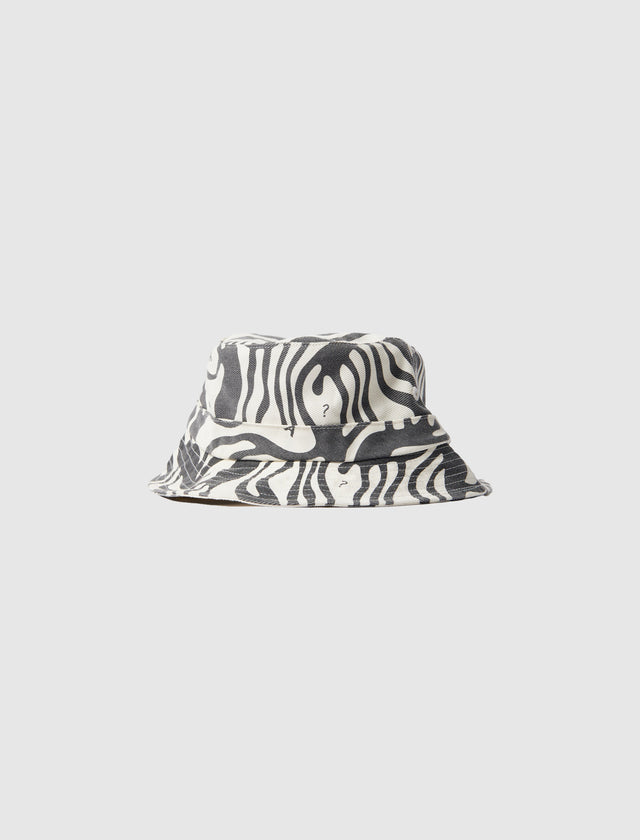 BLOBBED BUCKET HAT