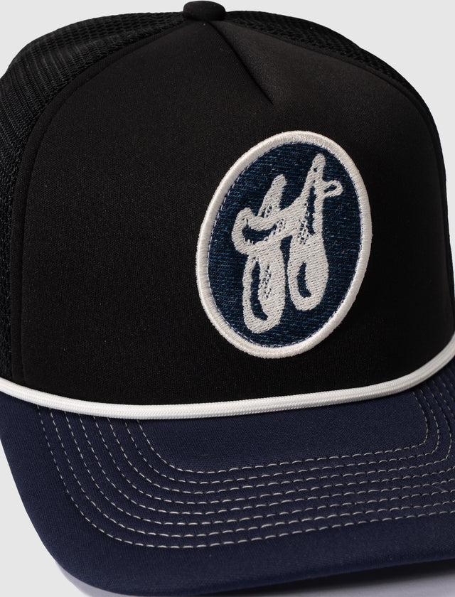 PATCH TRUCKER CAP